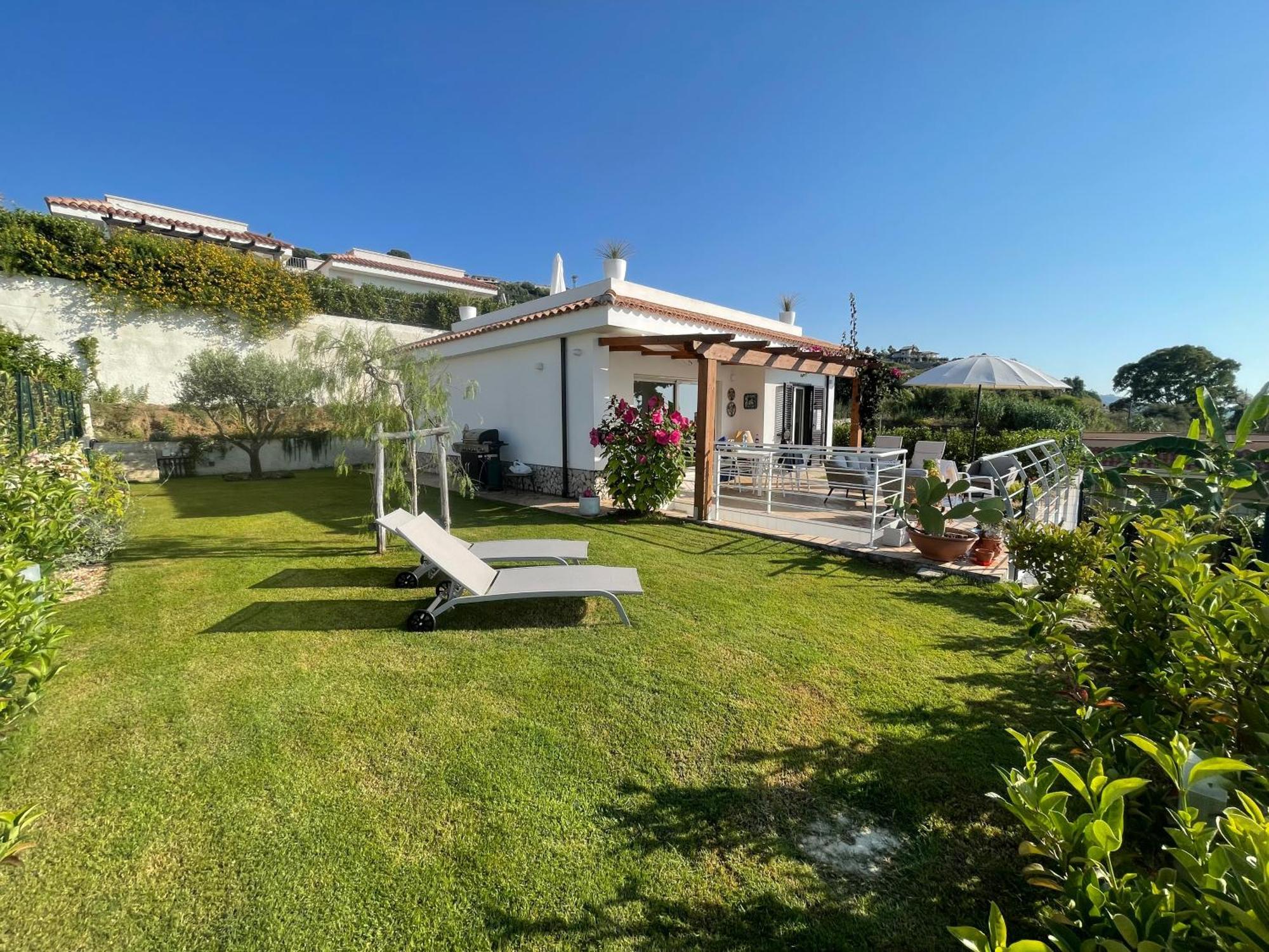 Sofia *luxury Experience In Calabria Zambrone