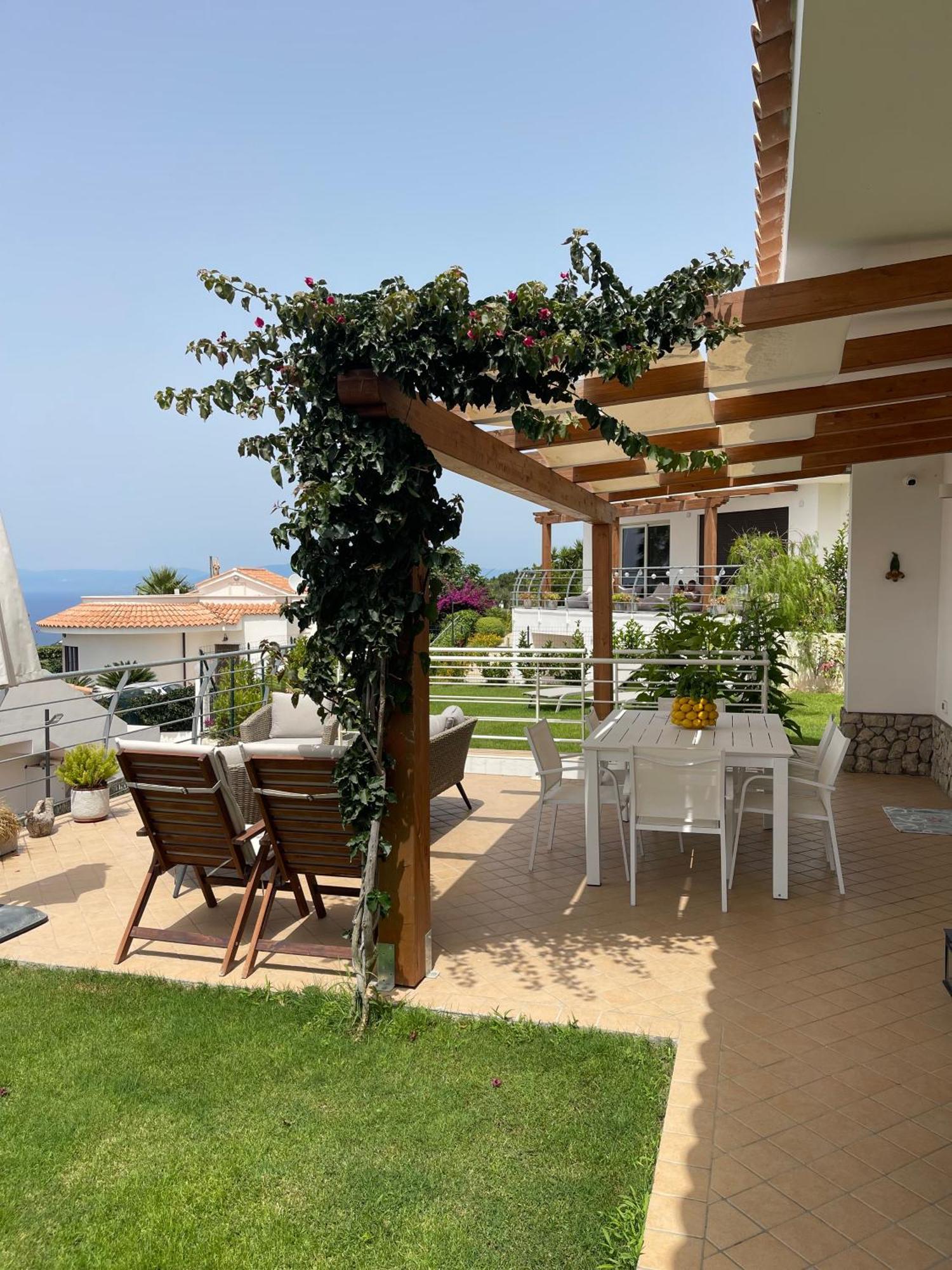 Sofia *luxury Experience In Calabria Zambrone